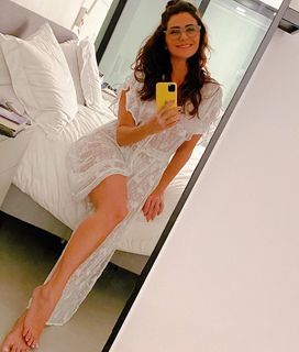 Giovanna Antonelli feet photo thumbnail