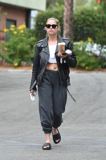 Ashley Benson feet photo thumbnail