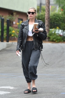 Ashley Benson feet photo thumbnail
