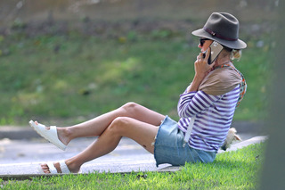 Naomi Watts feet photo thumbnail