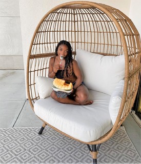 Simone Biles feet photo thumbnail