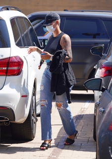 Amber Rose feet photo thumbnail
