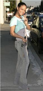 Christina Milian feet photo thumbnail