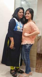 Jannat Zubair Rahmani feet photo thumbnail