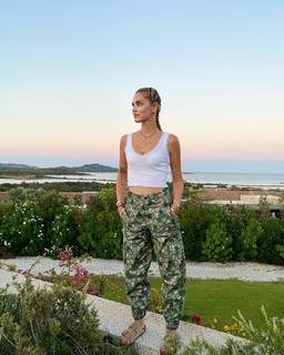 Chiara Ferragni feet photo thumbnail