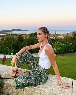 Chiara Ferragni feet photo thumbnail