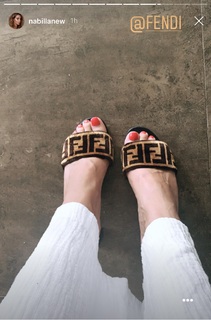 Nabilla Benattia feet photo thumbnail