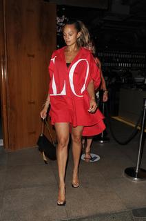 Alesha Dixon feet photo thumbnail