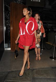 Alesha Dixon feet photo thumbnail