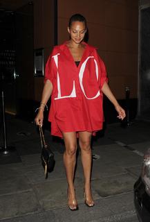 Alesha Dixon feet photo thumbnail
