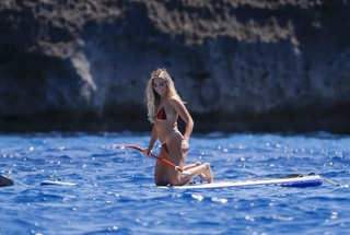 Perrie Edwards feet photo thumbnail