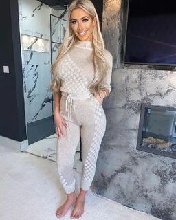Chloe Ferry feet photo thumbnail