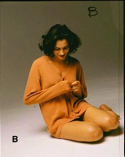 Famke Janssen feet photo thumbnail