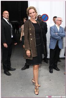Uma Thurman feet photo thumbnail