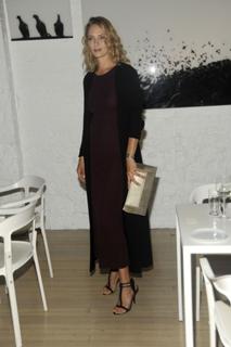 Uma Thurman feet photo thumbnail
