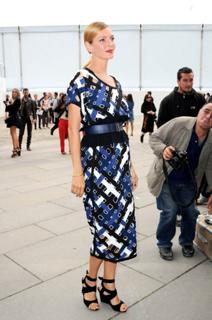 Uma Thurman feet photo thumbnail