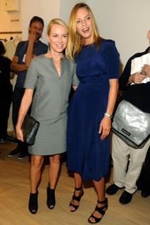 Uma Thurman feet photo thumbnail
