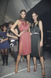 Karlie Kloss feet photo thumbnail