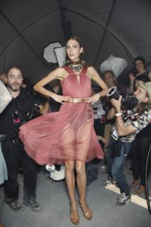 Karlie Kloss feet photo thumbnail