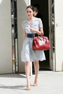 Emmy Rossum feet photo thumbnail