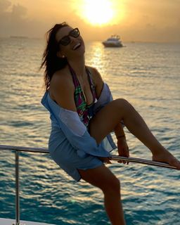 Claudia Lizaldi feet photo thumbnail