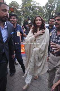 Aishwarya Rai Bachchan feet photo thumbnail