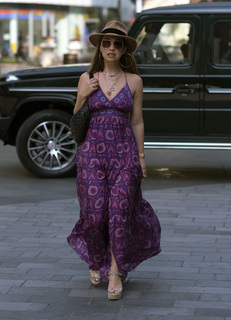 Myleene Klass feet photo thumbnail