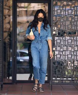 Jessica Gomes feet photo thumbnail