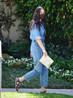 Jessica Gomes feet photo thumbnail