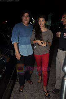 Jacqueline Fernandez feet photo thumbnail