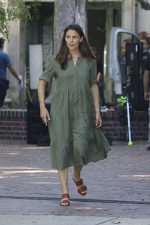 Jennifer Garner feet photo thumbnail