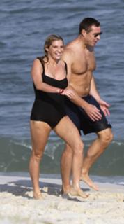 Kesha feet photo thumbnail