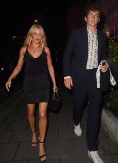 Ellie Goulding feet photo thumbnail