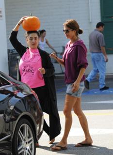 Elisabetta Canalis feet photo thumbnail