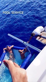 Veronica Maya feet photo thumbnail