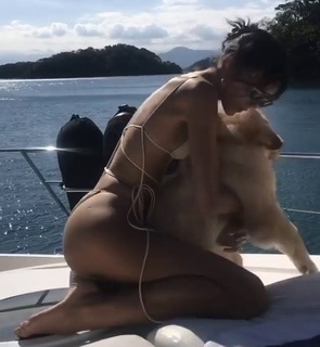 Bruna Marquezine feet photo thumbnail