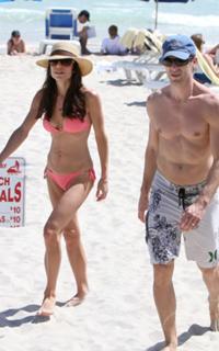 Bethenny Frankel feet photo thumbnail
