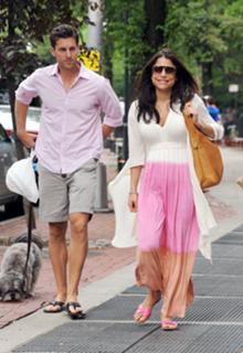 Bethenny Frankel feet photo thumbnail