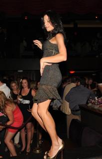 Bethenny Frankel feet photo thumbnail