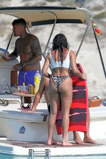 Charlotte Crosby feet photo thumbnail