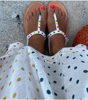Lily Allen feet photo thumbnail
