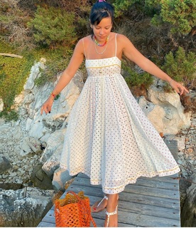 Lily Allen feet photo thumbnail