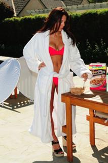 Bethenny Frankel feet photo thumbnail