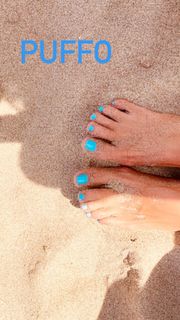 Ilary Blasi feet photo thumbnail