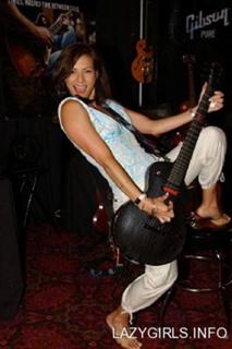 Constance Marie feet photo thumbnail