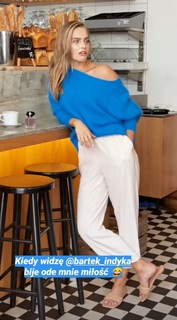 Karolina Pisarek feet photo thumbnail