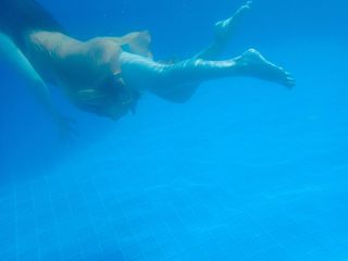 Ai Shinozaki feet photo thumbnail