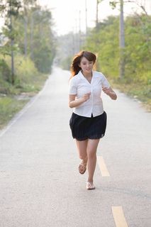Ai Shinozaki feet photo thumbnail