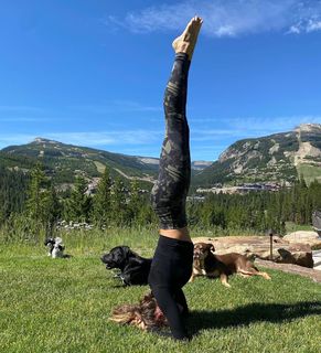 Gisele Bündchen feet photo thumbnail