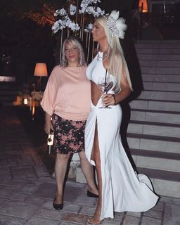 Jelena Karleusa feet photo thumbnail